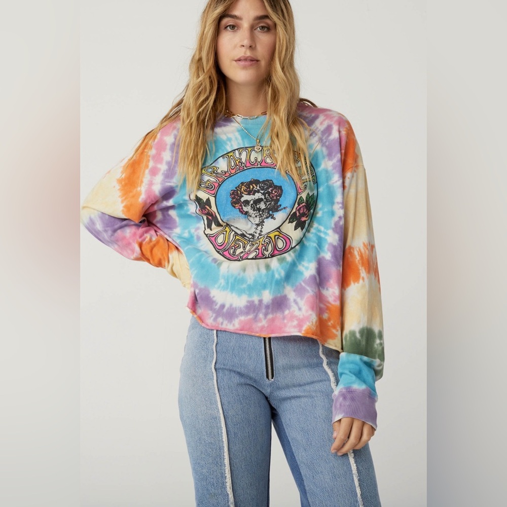 The Grateful Dead Skull And Roses Tie Dye Long Sleeve Crop - Daydreamer